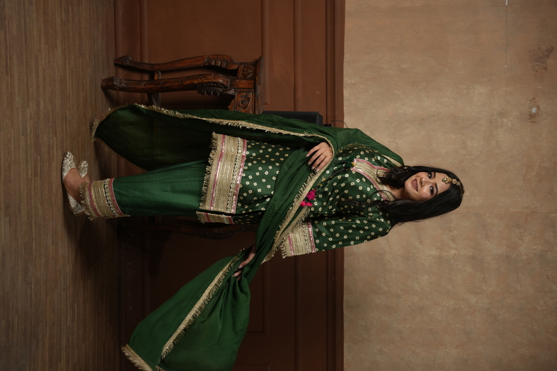 Zehra Emerald Set